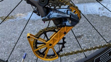 oversized derailleur cages.